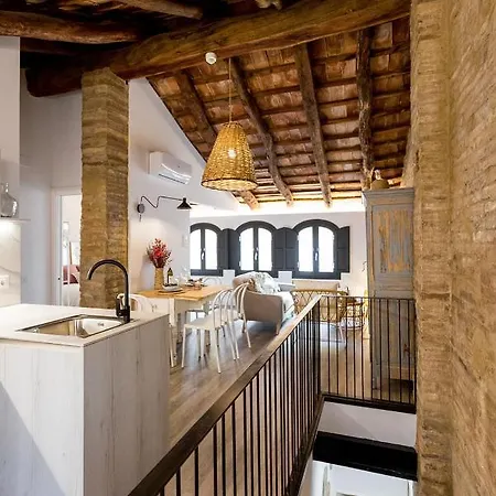 L'angorfa De Casa Santiago, Tivenys
